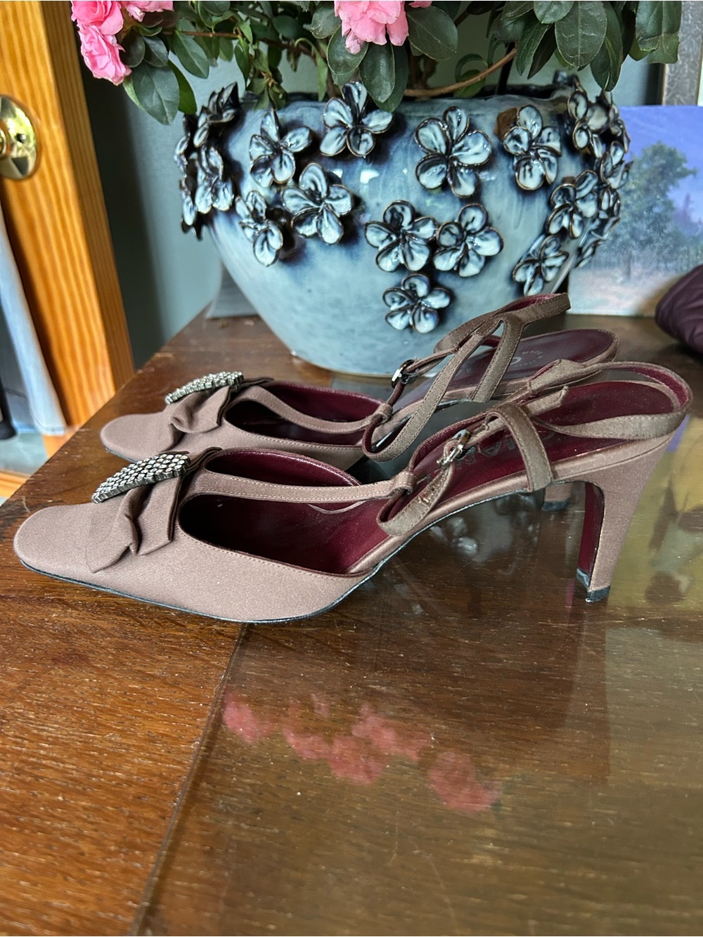 Vintage Chanel EU 40 Silk Crystal Evening Heels NWOB - Picture 2 of 5